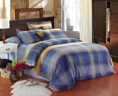 富安娜家纺 婚庆田园活性孔雀图全棉四件套，为爱巢增添一抹优雅与浪漫